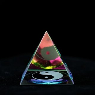 Kristall-Pyramide Yin-Yang 4 cm
